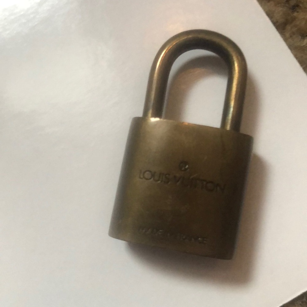 Louis Vuitton Brass Lock # 323 (no key) - Picture 2 of 4